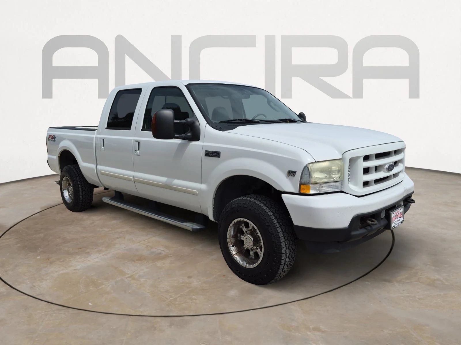 Used 2004 White Ford XL image 5