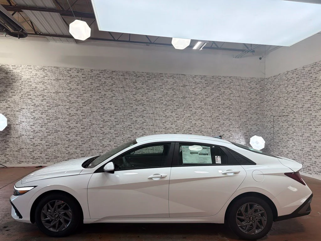 New 2026 Serenity White Hyundai Blue image 4