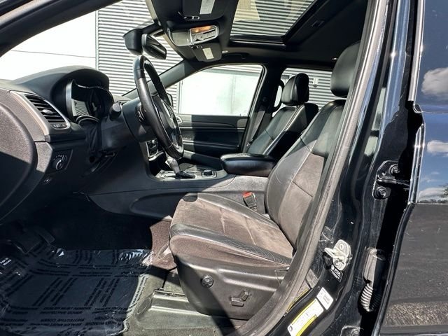 Used 2022 Black Jeep Laredo X image 26