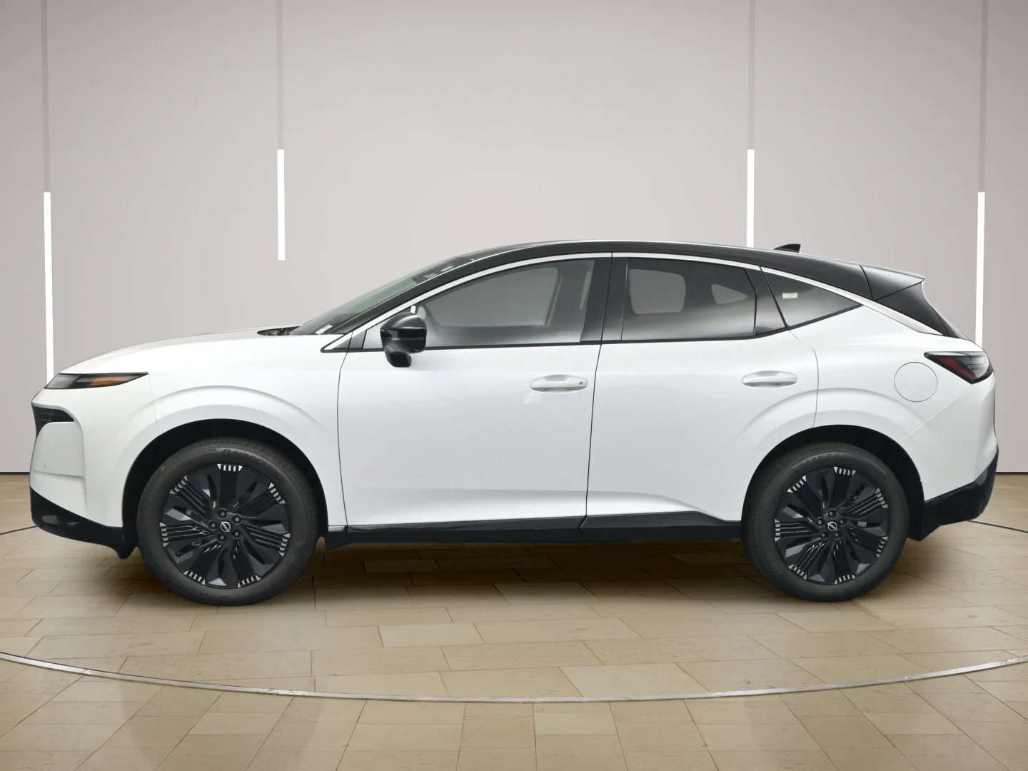 New 2026 Everest White Pearl TriCoat / Super Black Two-tone Nissan Platinum image 4