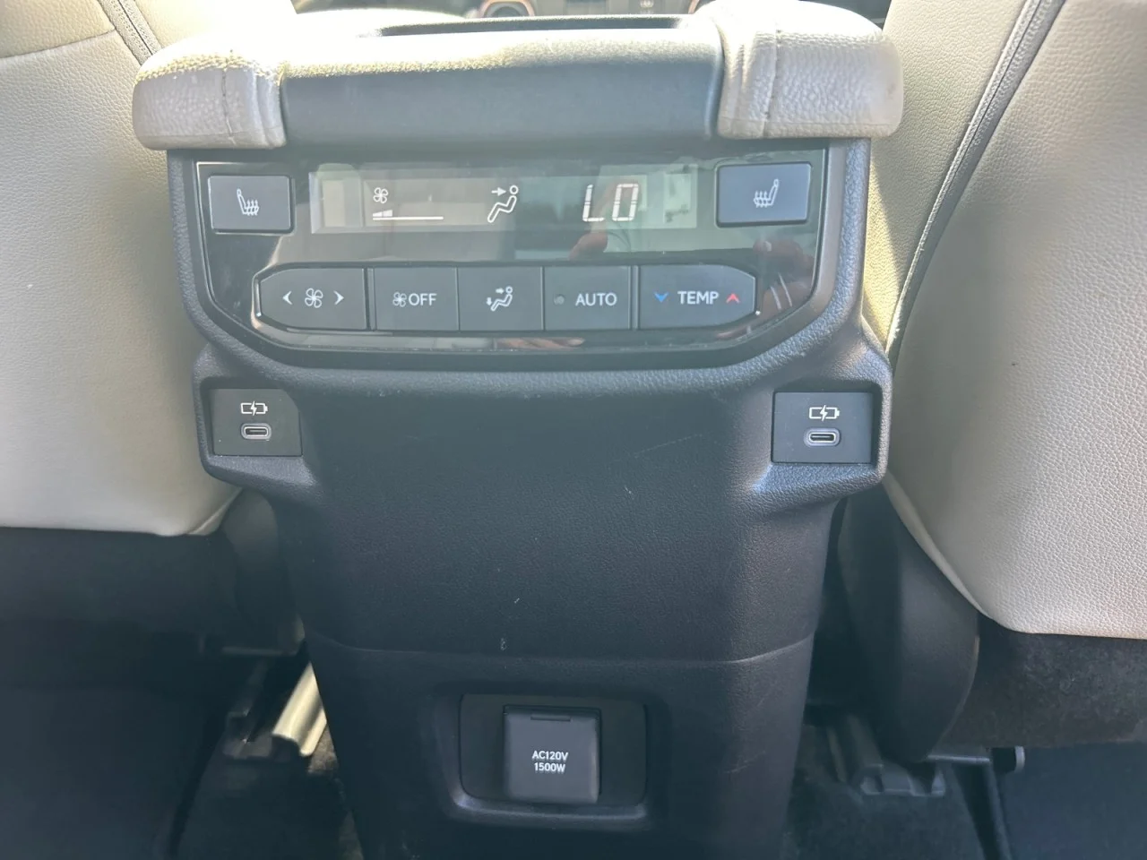 Used 2024  Toyota Hybrid MAX Limited image 24