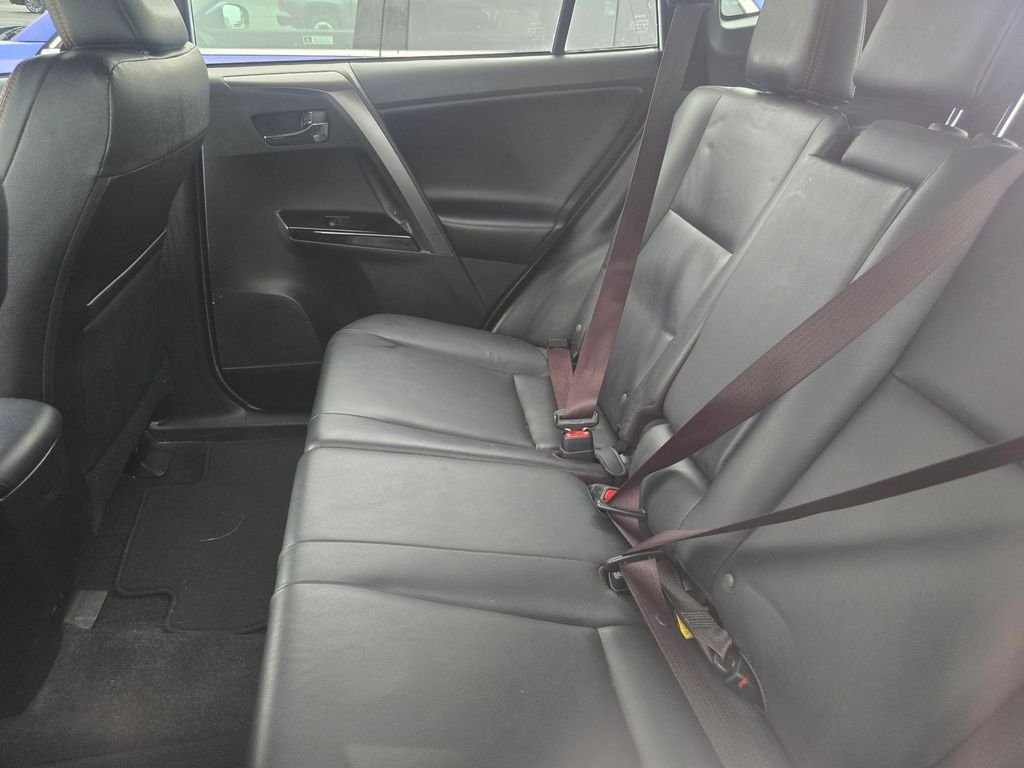 Used 2018 White Toyota SE image 20