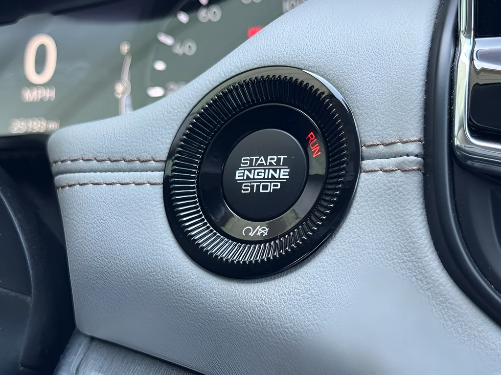 Used 2022 Gray Jeep Limited image 21