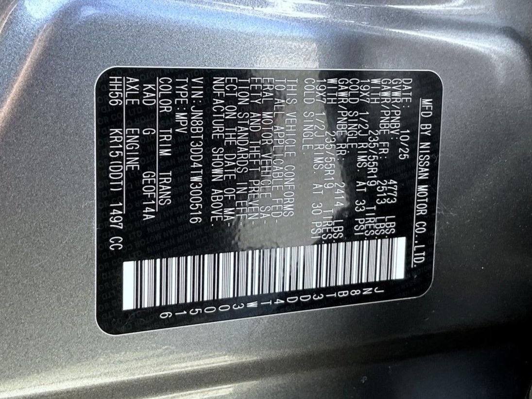 Used 2026 Gray Nissan Platinum image 26