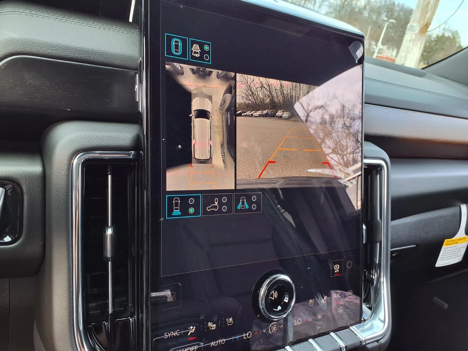 2026 GMC Yukon XL Denali - Photo 7