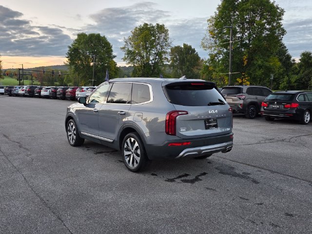 Used 2022 Silver Kia S image 6