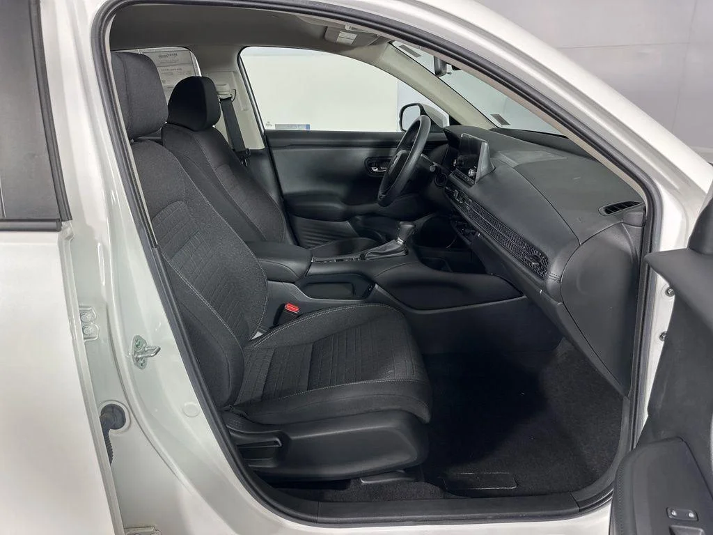 Used 2024 Platinum White Pearl Honda LX image 29