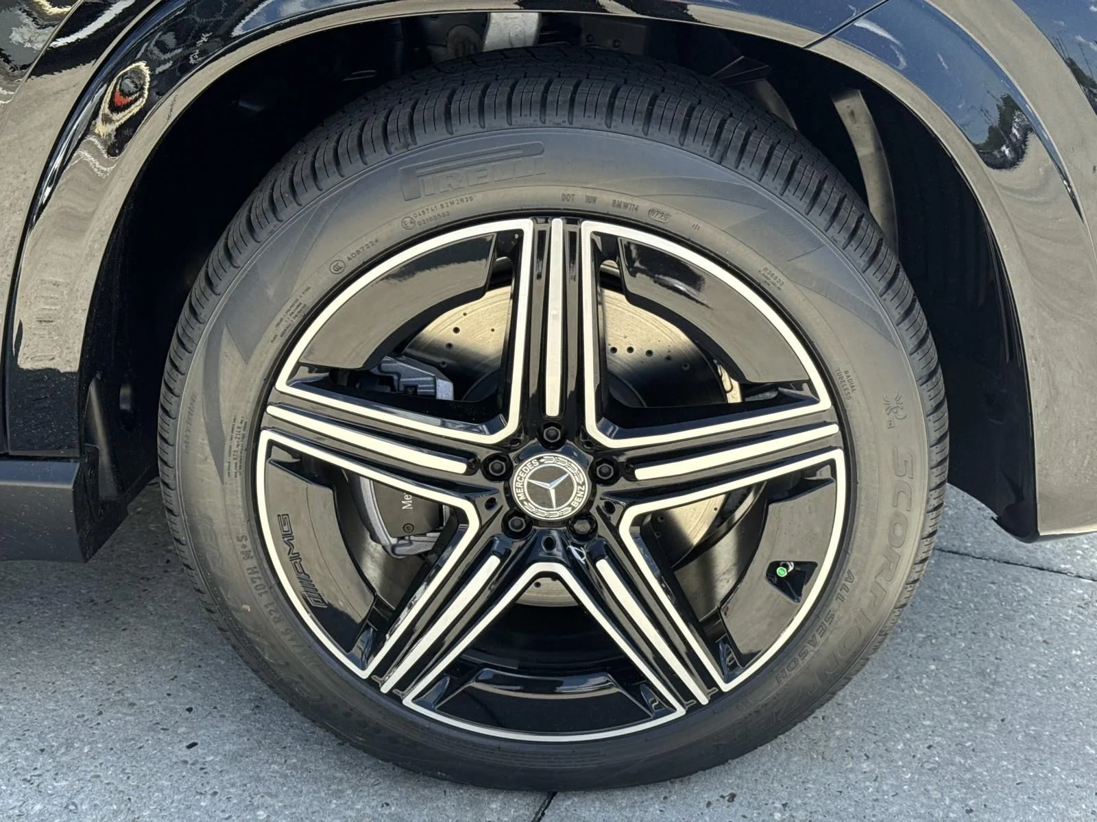 New 2026 Black Mercedes-Benz GLE 350 image 3