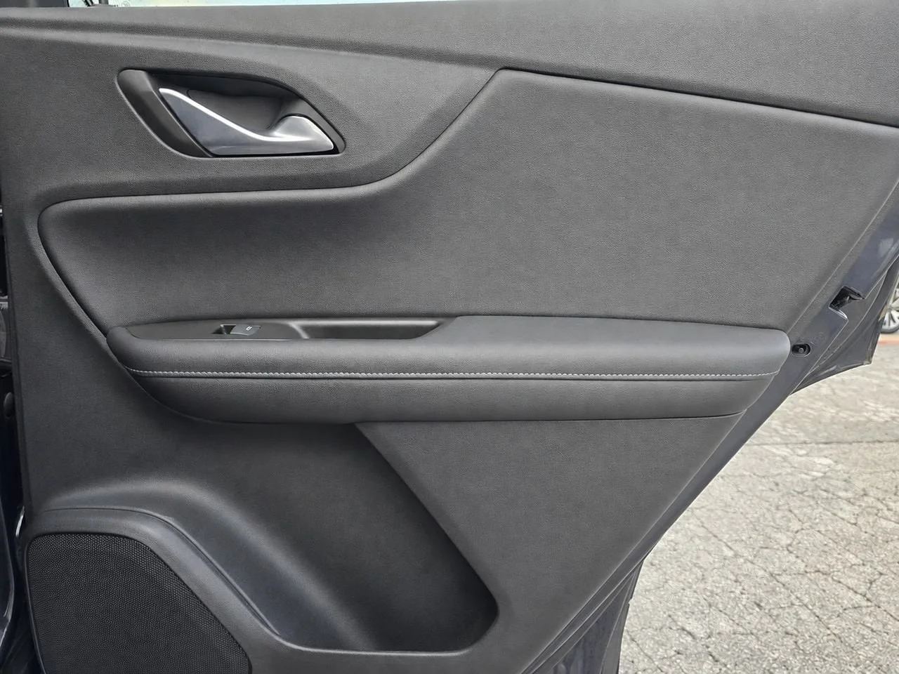 Used 2022 Iron Gray Chevrolet LT w/2LT image 33