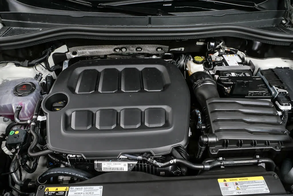 New 2026 Sandstone w/Deep Black Roof Volkswagen SE R-Line Black image 35