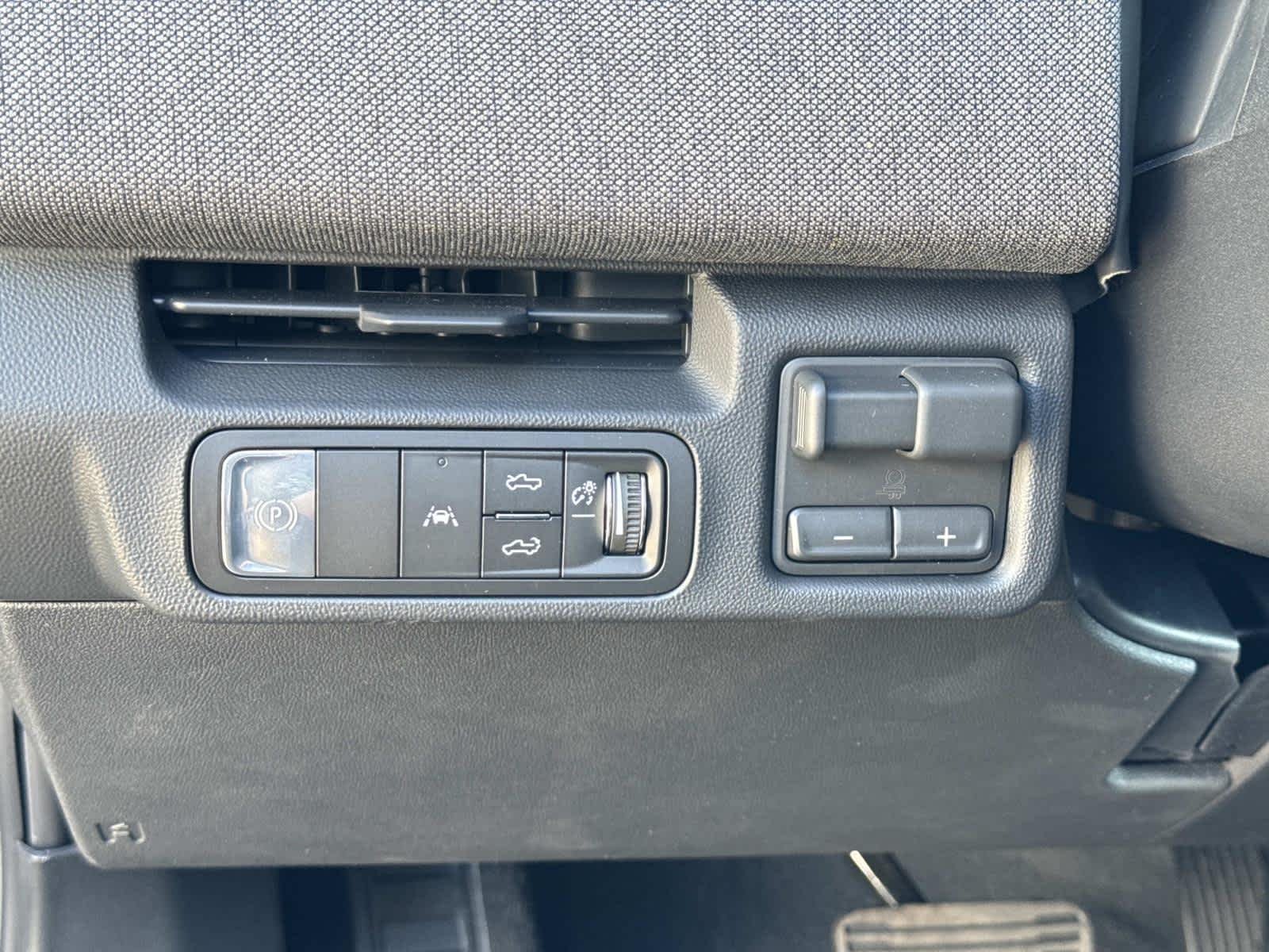 2026 GMC Sierra EV Elevation - Photo 12