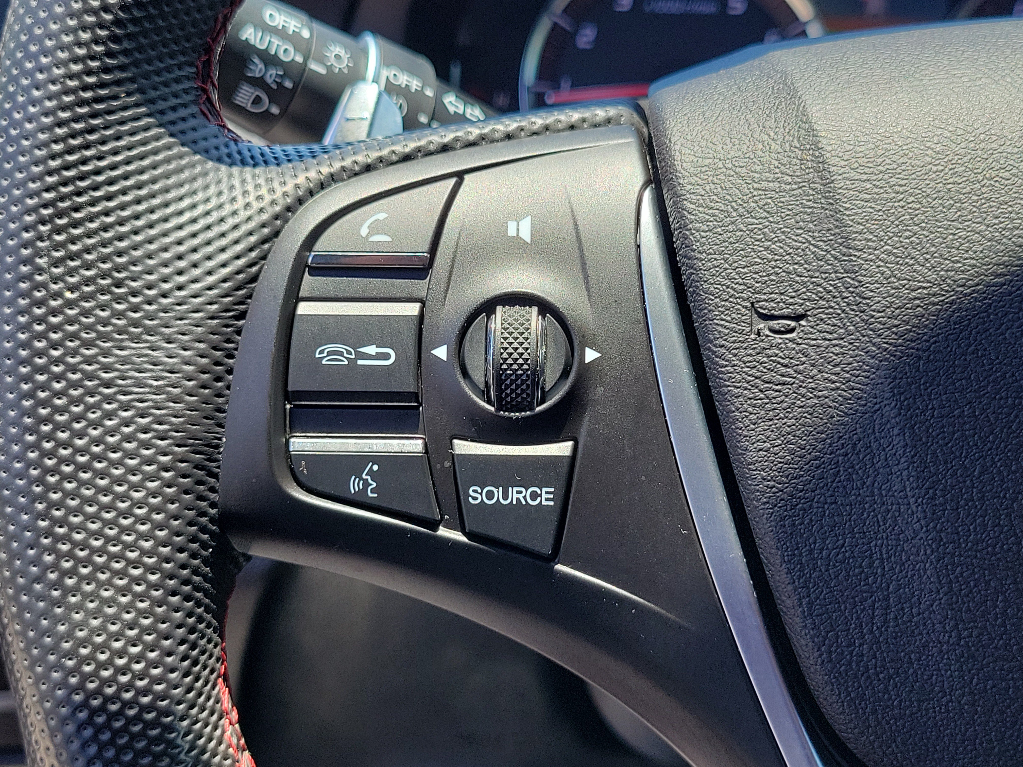 Used 2019 White Diamond Pearl Acura 3.5L Technology Pkg w/A-Spec Pkg SH-AWD image 27
