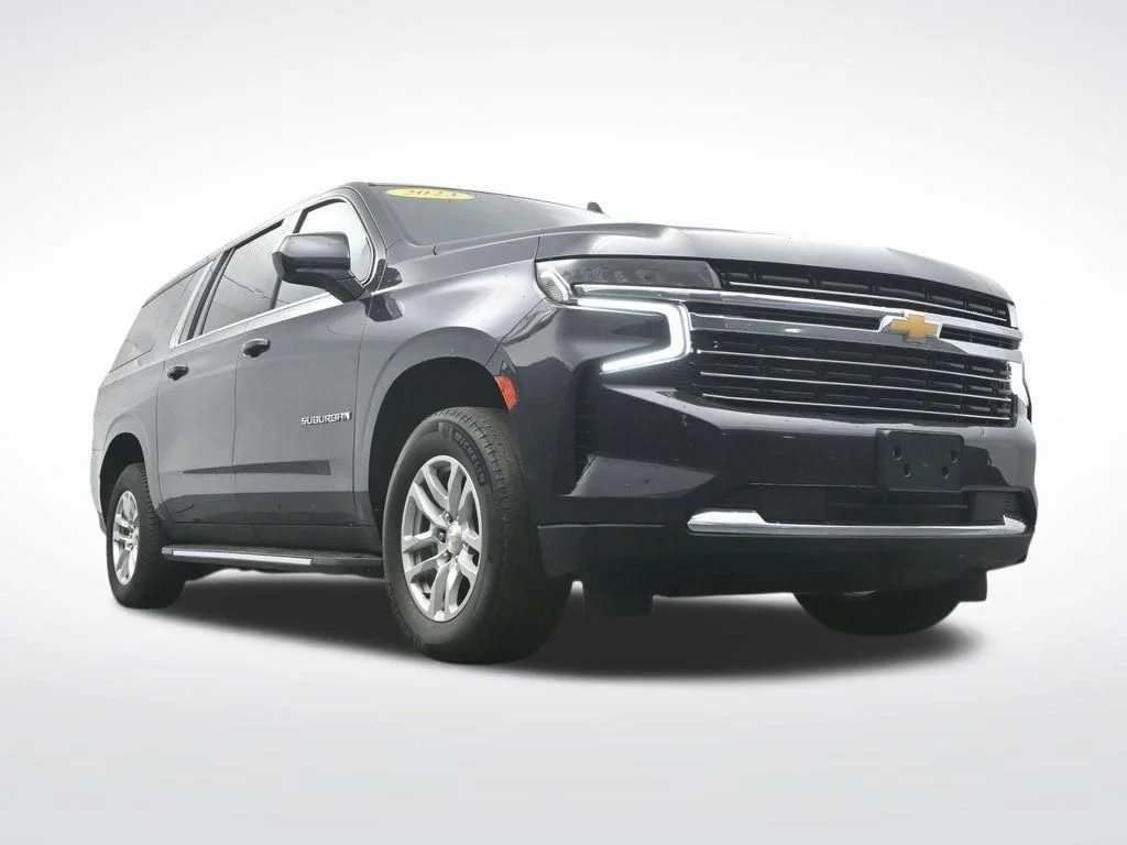 2023 Chevrolet Suburban LT - Photo 34