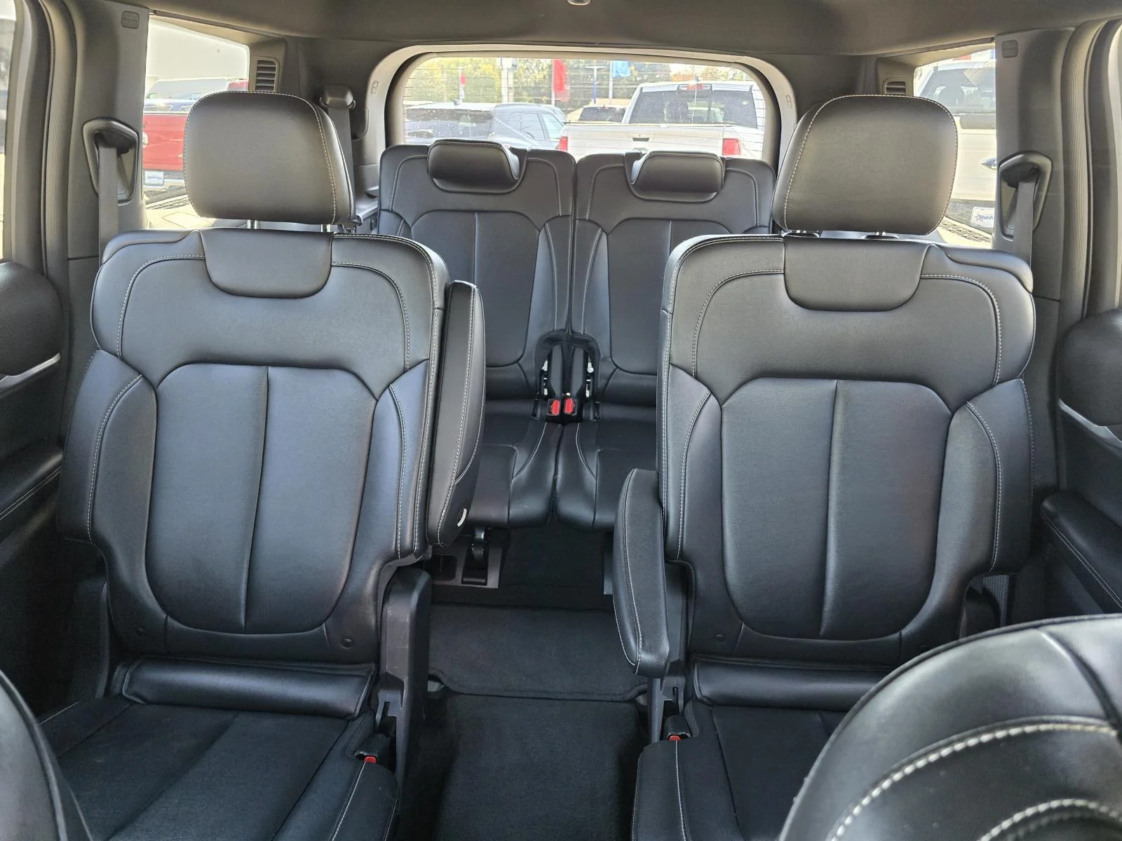 Used 2024 Black Jeep Limited 4x4 image 18