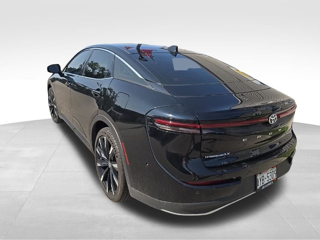 Used 2023 Black Toyota Platinum image 12