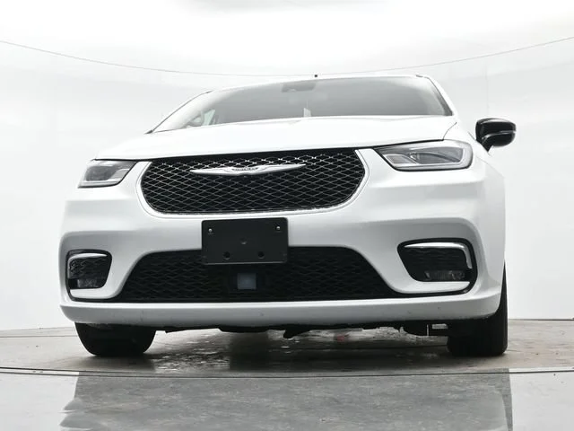 Used 2024 Bright White Clea Chrysler Hybrid Select image 25
