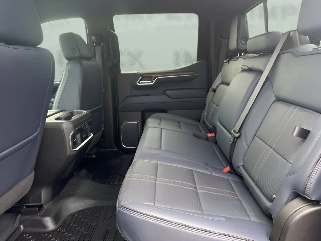 Used 2023 NORTHSKY BLUE METALLIC Chevrolet High Country image 12