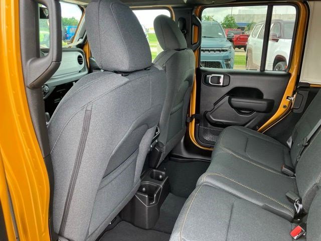 New 2026 Goldilocks Exterior Paint Jeep Sport S image 22