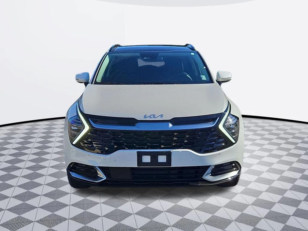 Used 2025 Snow White Pearl Kia SX-Prestige image 9