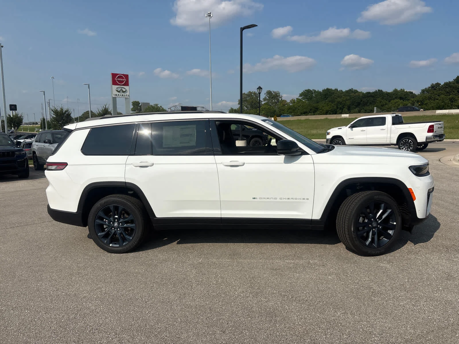 New 2026 Bright White Clearcoat Jeep 85th Anniversary Edition image 11