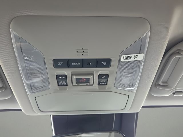 Used 2023  Toyota XLE image 28