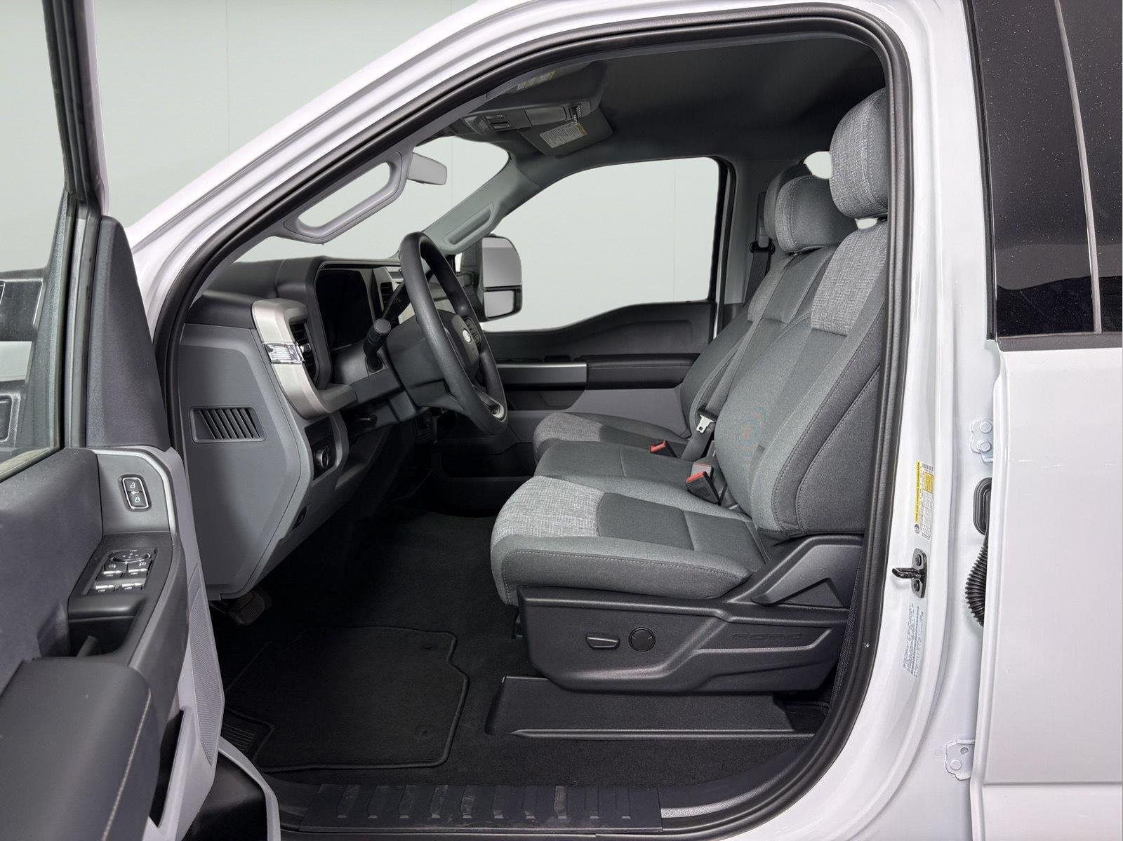 New 2026 Oxford White Ford F-350® XLT image 14