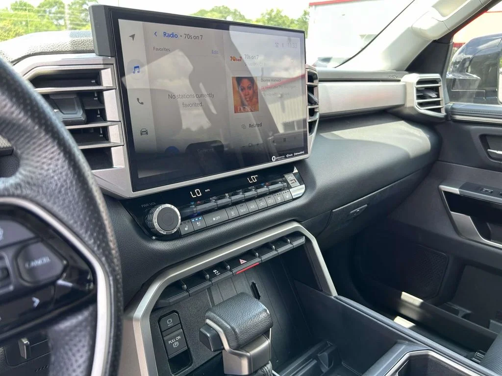 Used 2024  Toyota Limited image 21