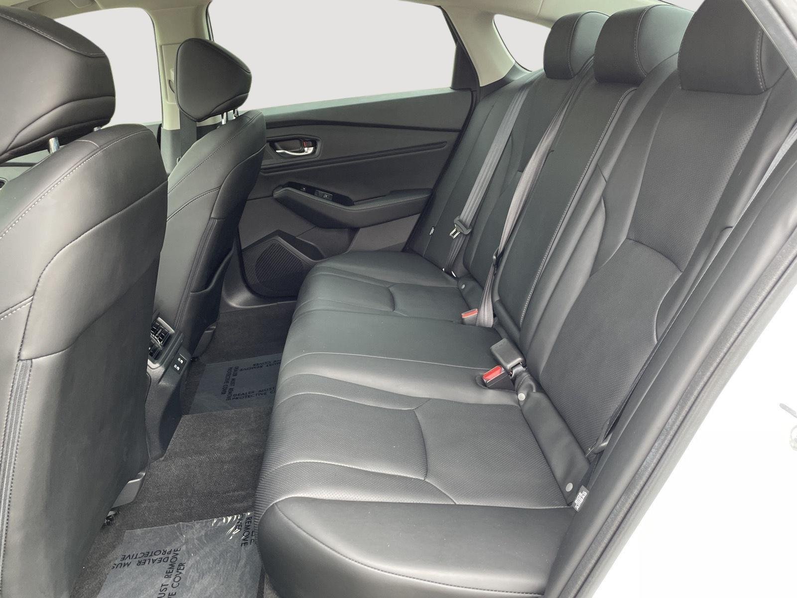 Used 2023 Platinum White Pearl Honda Touring image 27
