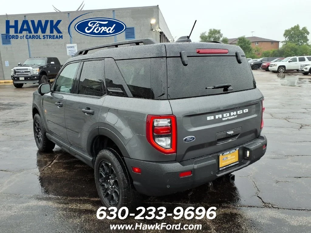 Certified Used 2025 Gray Metallic Ford Badlands image 5