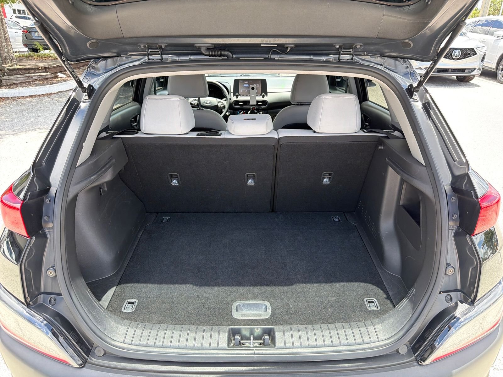 Used 2023 Abyss Black Hyundai SEL image 32