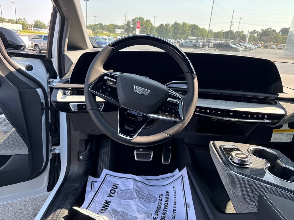 2027 Cadillac OPTIQ Luxury - Photo 18