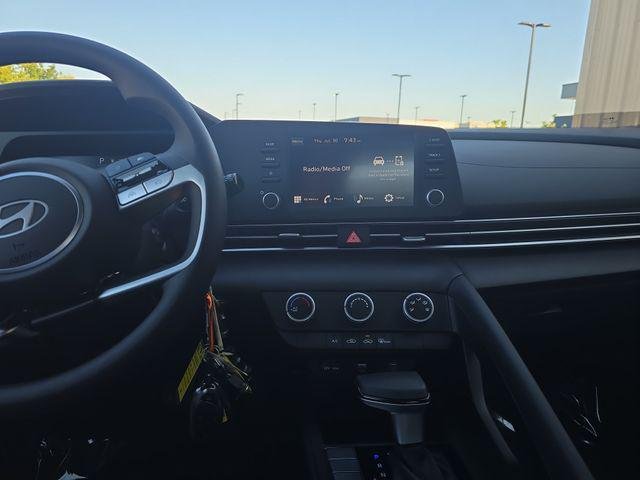 New 2026 Gray Hyundai SE image 20