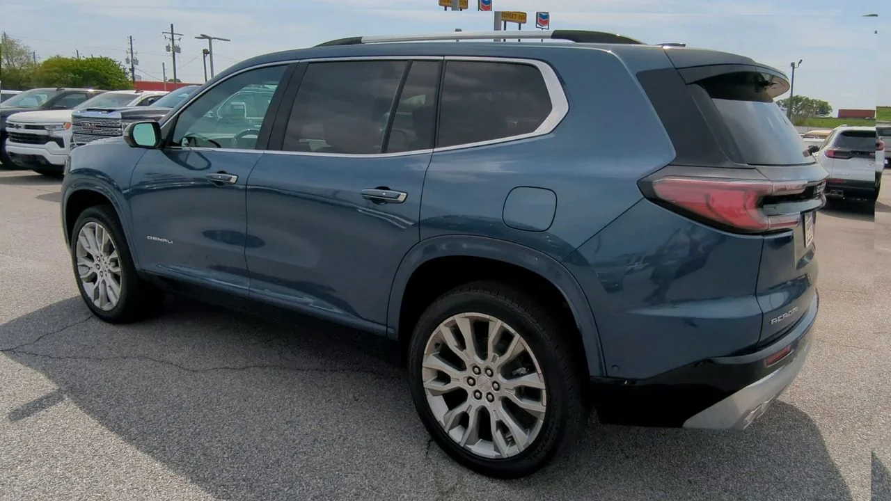 2026 GMC Acadia Denali - Photo 57