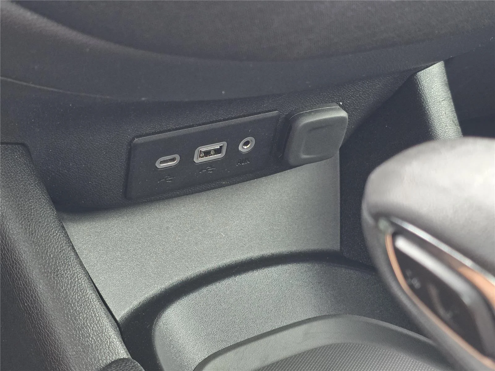 Used 2024 Mosaic Black Metallic Chevrolet RS image 20