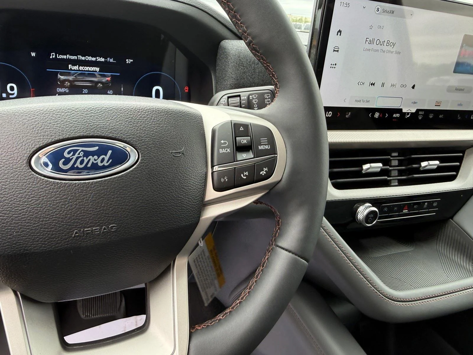 New 2026 Carbonized Gray Metallic Ford Active w/100A Pkg image 21