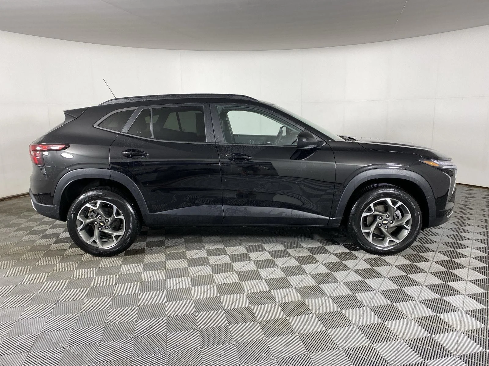 Used 2024 Mosaic Black Metallic Chevrolet LT image 8