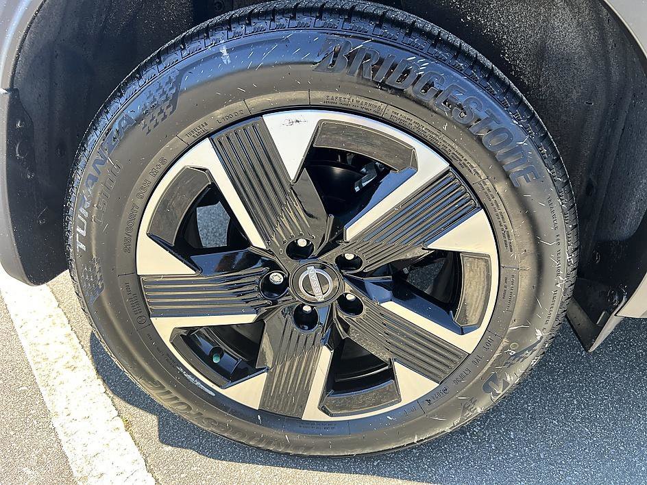 Used 2025 Gun Metallic Nissan SV image 11