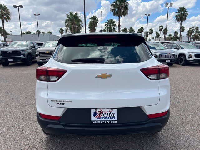 Used 2023 SUMMIT WHITE Chevrolet LS image 6