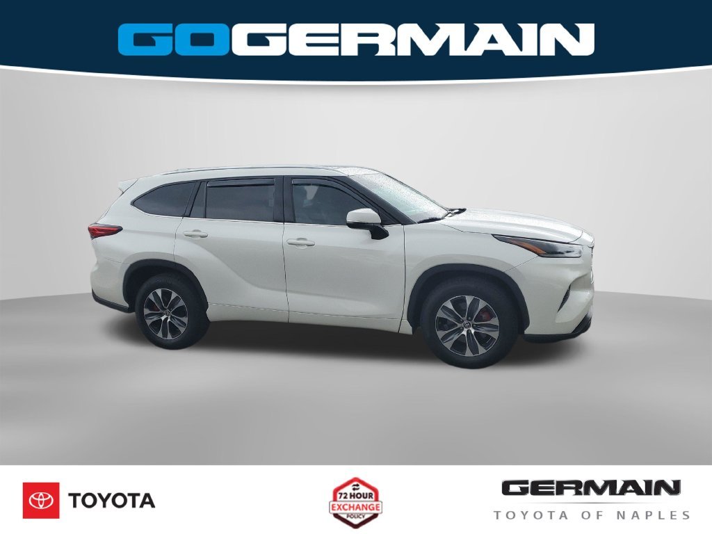 Used 2021 White Toyota XLE image 7