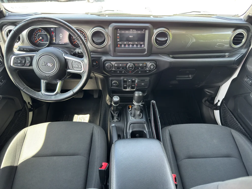 Used 2019 Bright White Clearcoat Jeep Sahara image 29