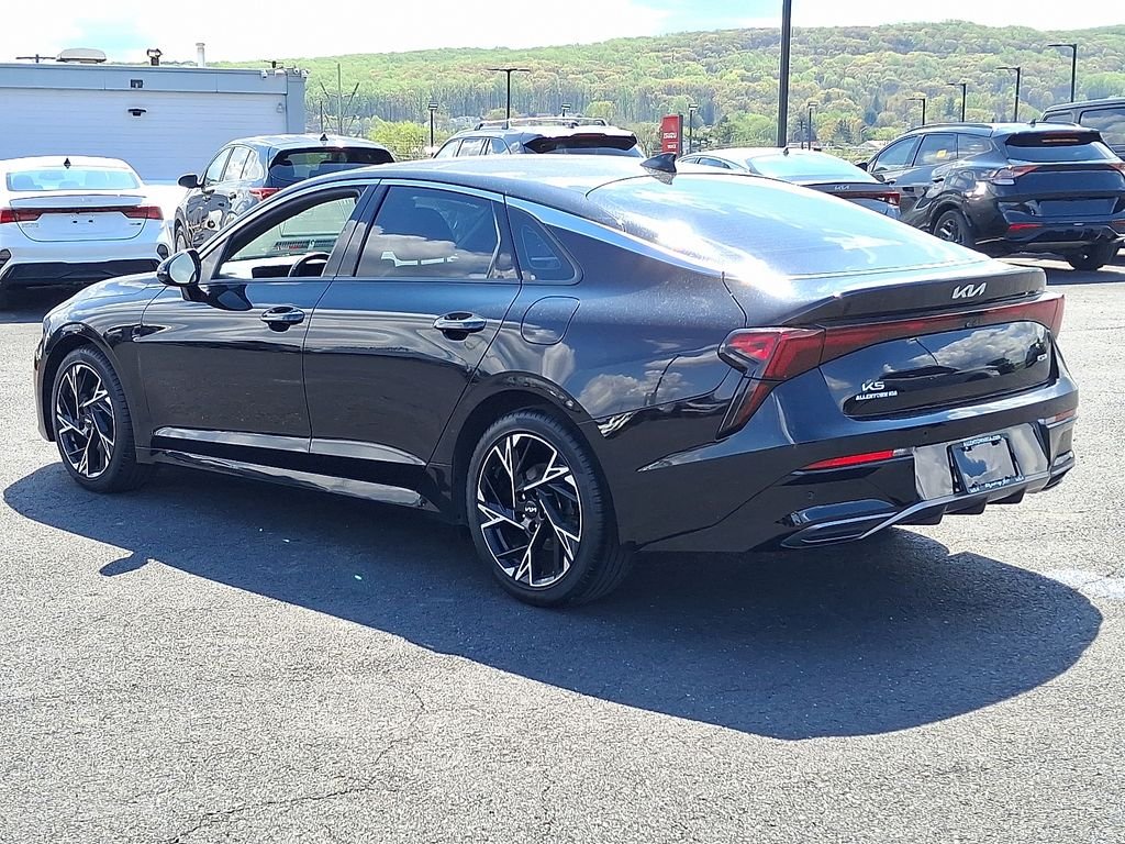 Certified Used 2025 Black Kia GT-Line image 4