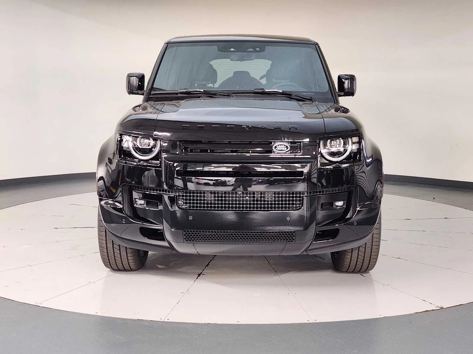 2026 Land Rover Defender V8 - Photo 14