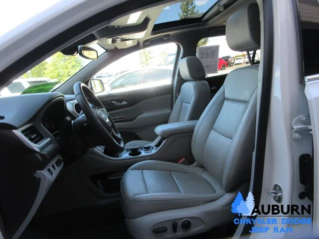 Used 2023 White GMC SLT image 26