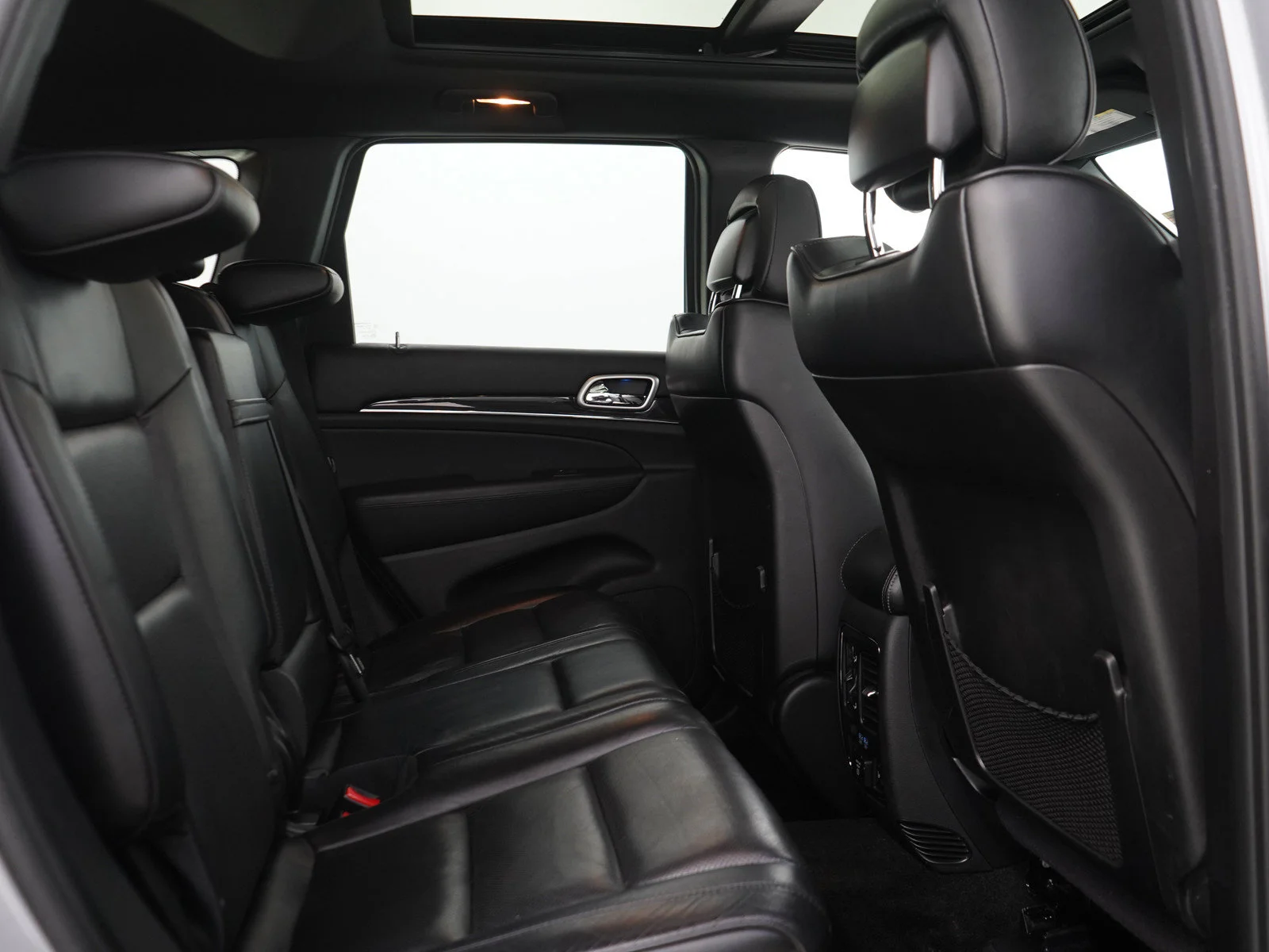 Used 2015 Billet Silver Metallic Clearcoat Jeep High Altitude image 12
