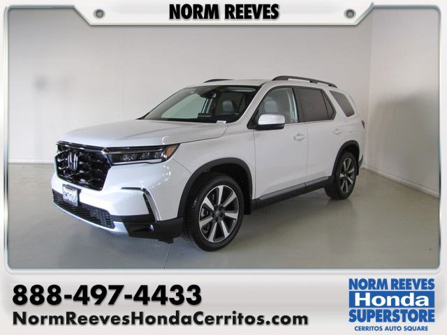 2024 Honda Pilot Touring AWD's photo
