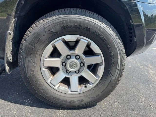 Used 2015 Black Toyota Trail image 9