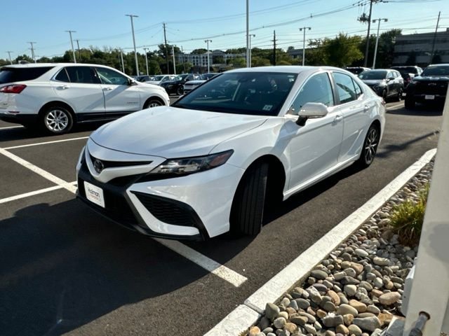 Used 2024 White Toyota SE image 1