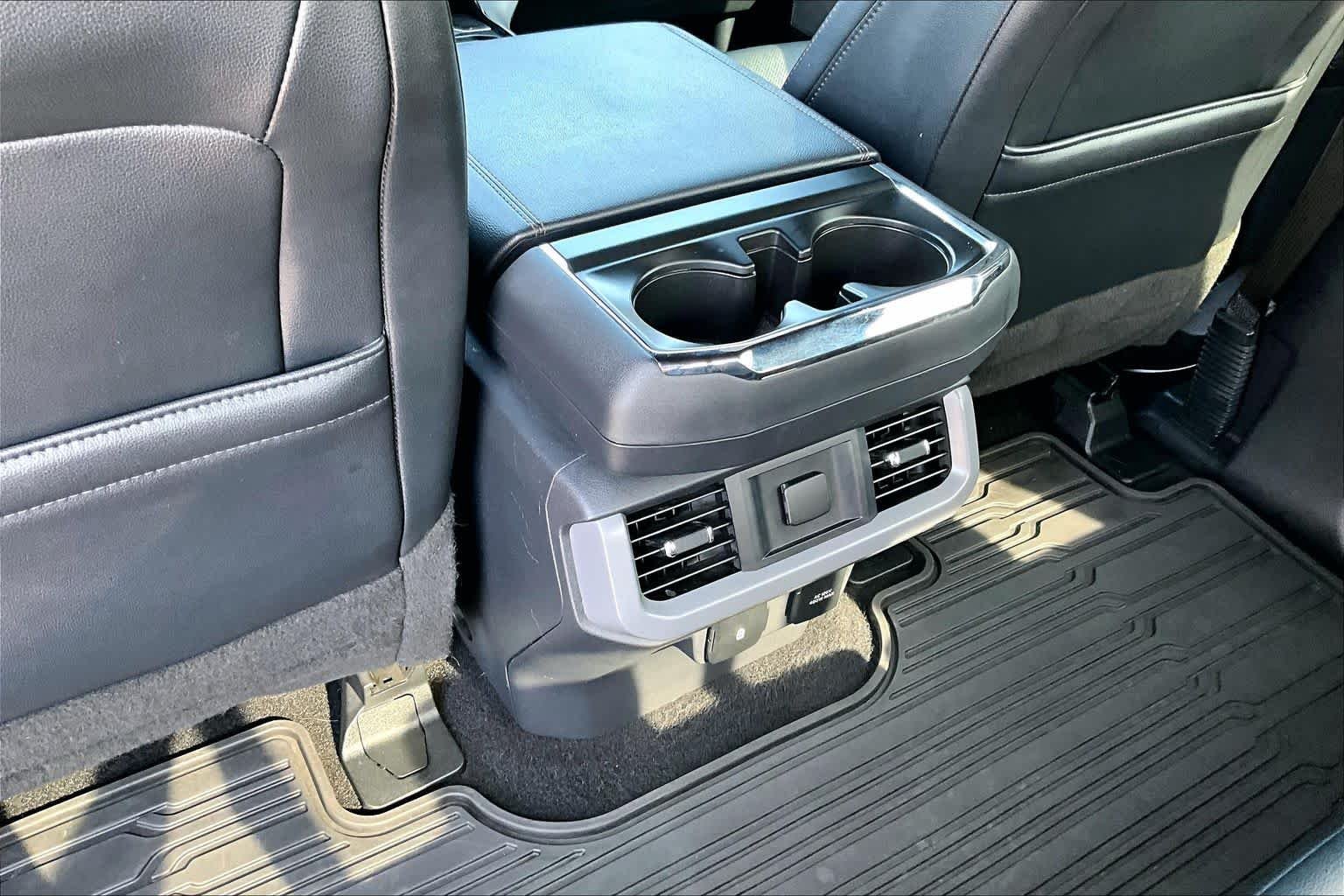 Used 2024 Oxford White Ford LARIAT image 32