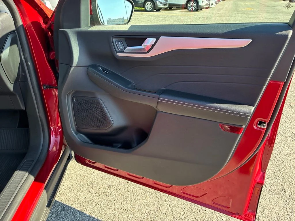 Used 2022 Red Ford SEL image 50