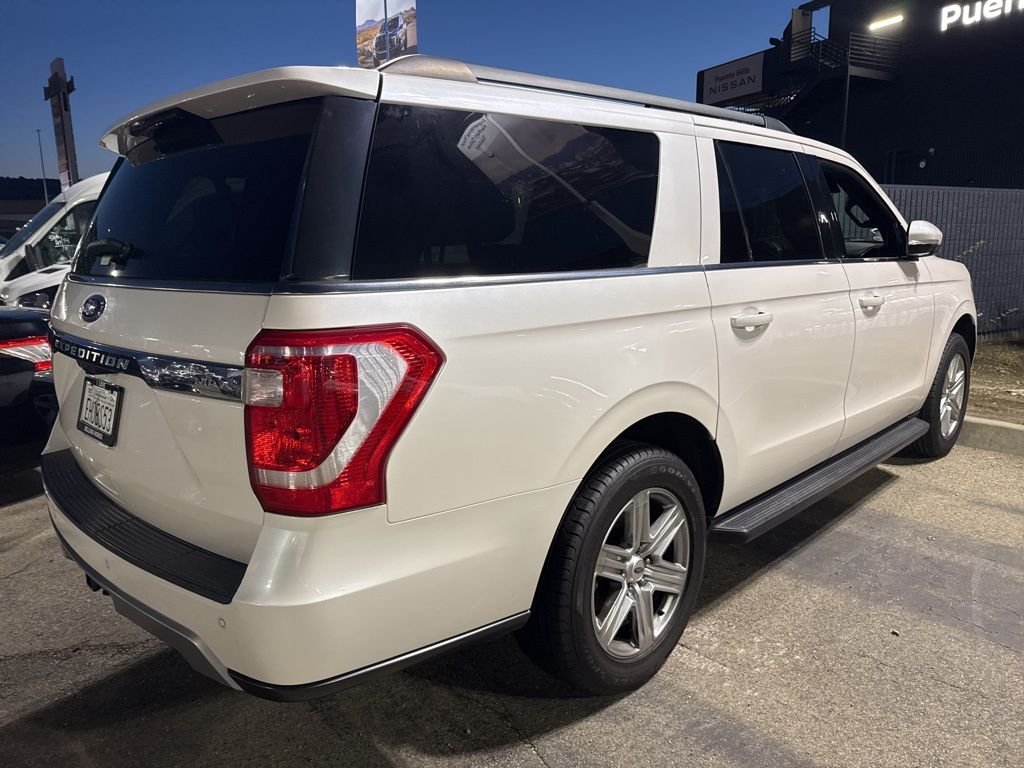 Used 2018 White Platinum Clearcoat Metallic Ford XLT image 4
